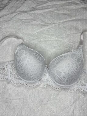 Luxe White Lace Push-Up Bra